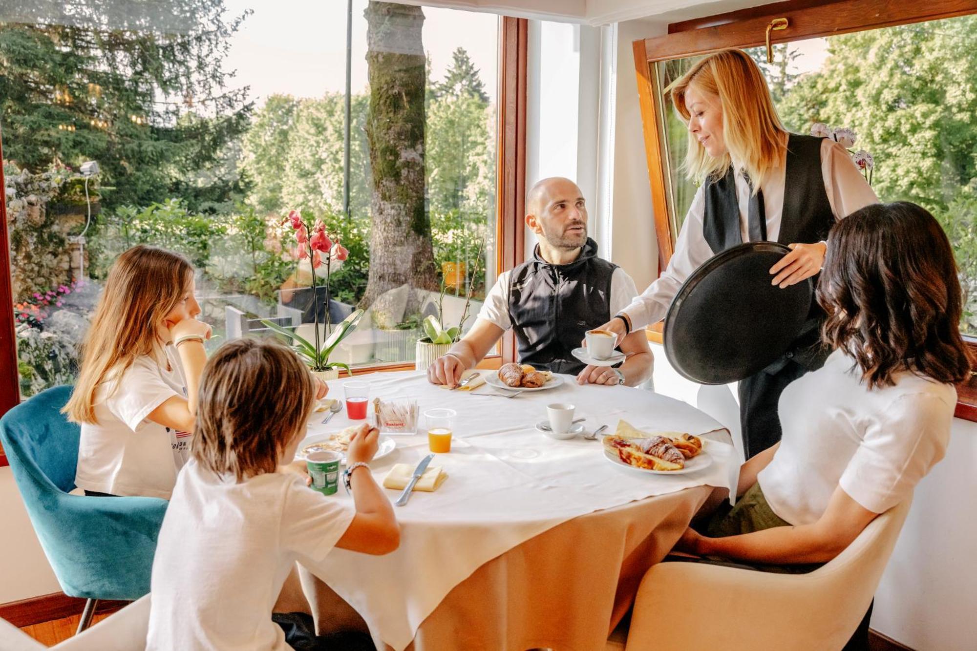 Hotel Corona & Spa Pescasseroli Kültér fotó
