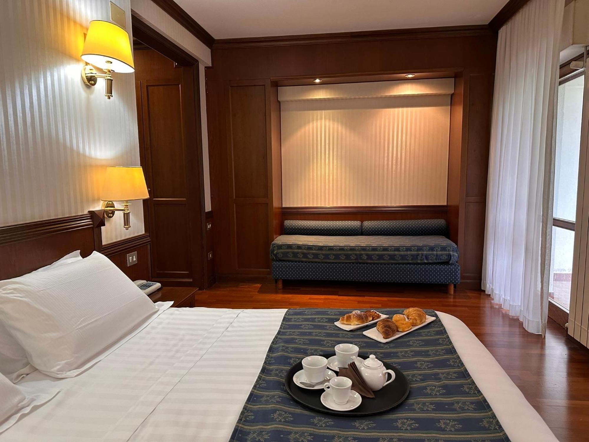 Hotel Corona & Spa Pescasseroli Kültér fotó